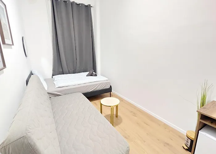 Spacious For Group - 15 Min From Airport & Center, 5 Min From Main-bus Station Ez11 Appartement Wenen